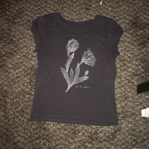 Tshirt, never worn, roses